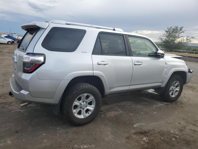 Photo 2 VIN: JTEBU5JR1H5439001 - TOYOTA 4RUNNER SR 