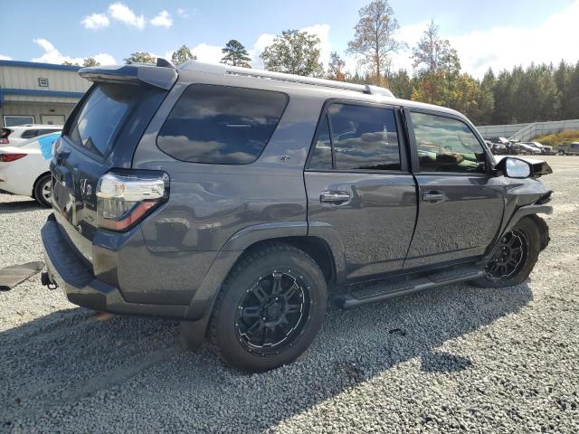 Photo 2 VIN: JTEBU5JR1H5465582 - TOYOTA 4RUNNER SR 