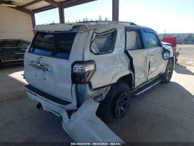 Photo 3 VIN: JTEBU5JR1H5477747 - TOYOTA 4RUNNER 