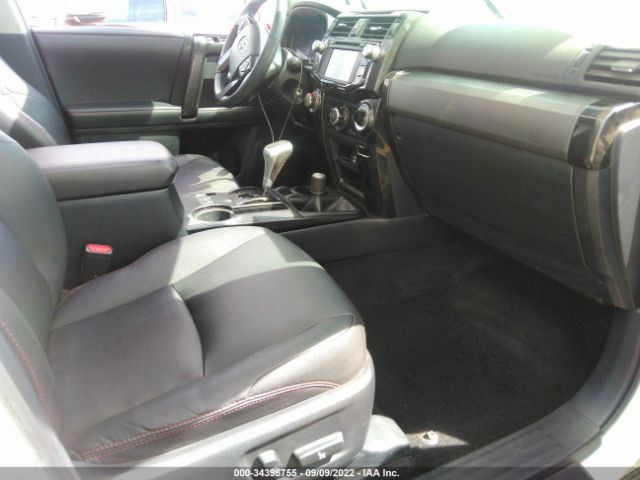 Photo 4 VIN: JTEBU5JR1J5508873 - TOYOTA 4RUNNER 