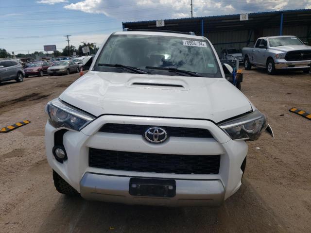 Photo 4 VIN: JTEBU5JR1J5535975 - TOYOTA 4RUNNER SR 