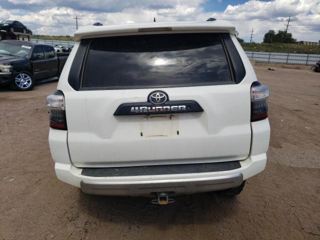 Photo 5 VIN: JTEBU5JR1J5535975 - TOYOTA 4RUNNER SR 