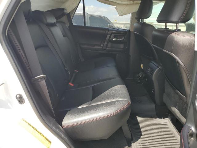 Photo 9 VIN: JTEBU5JR1J5537936 - TOYOTA 4RUNNER SR 