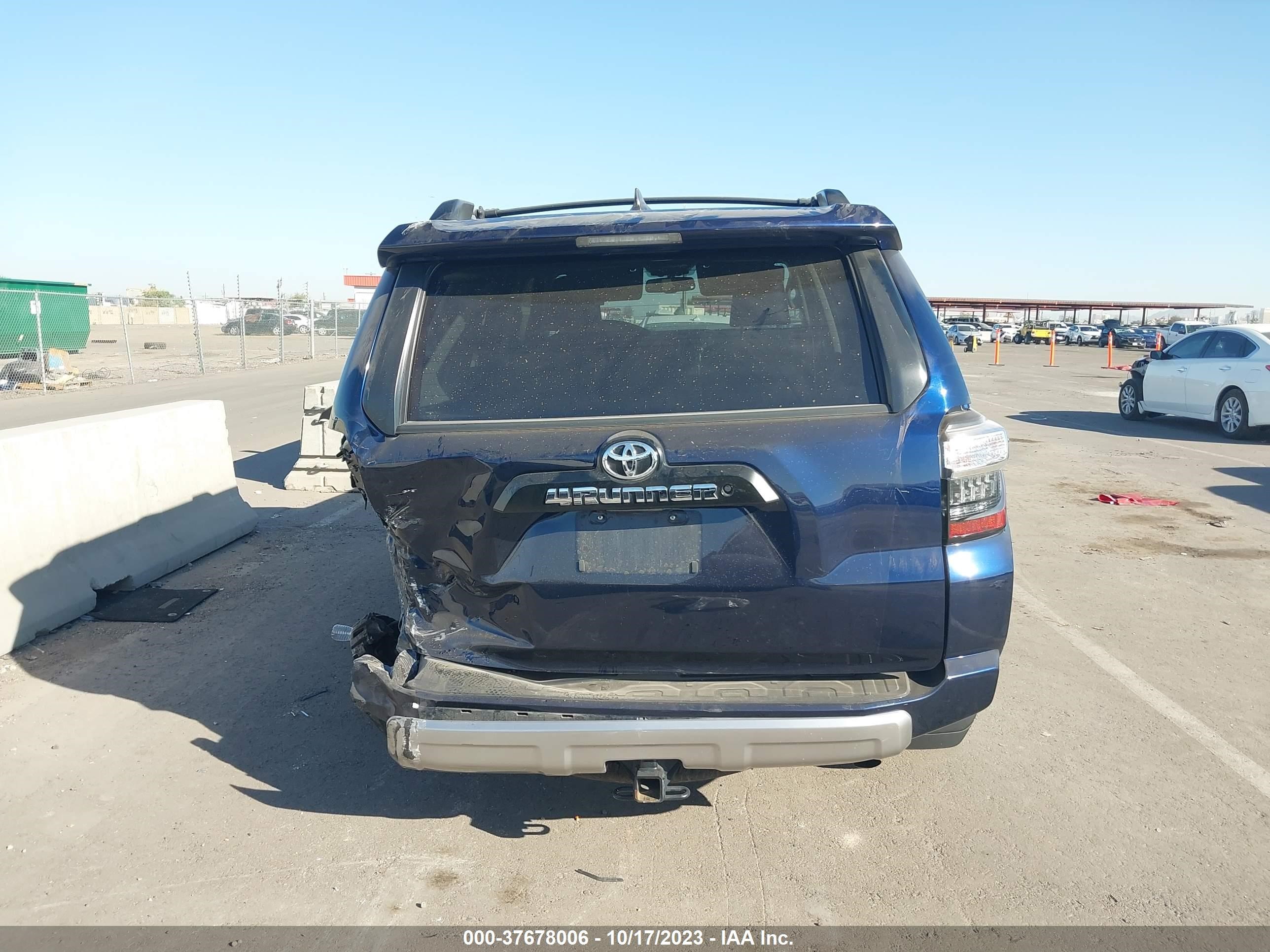 Photo 15 VIN: JTEBU5JR1J5538116 - TOYOTA 4RUNNER 