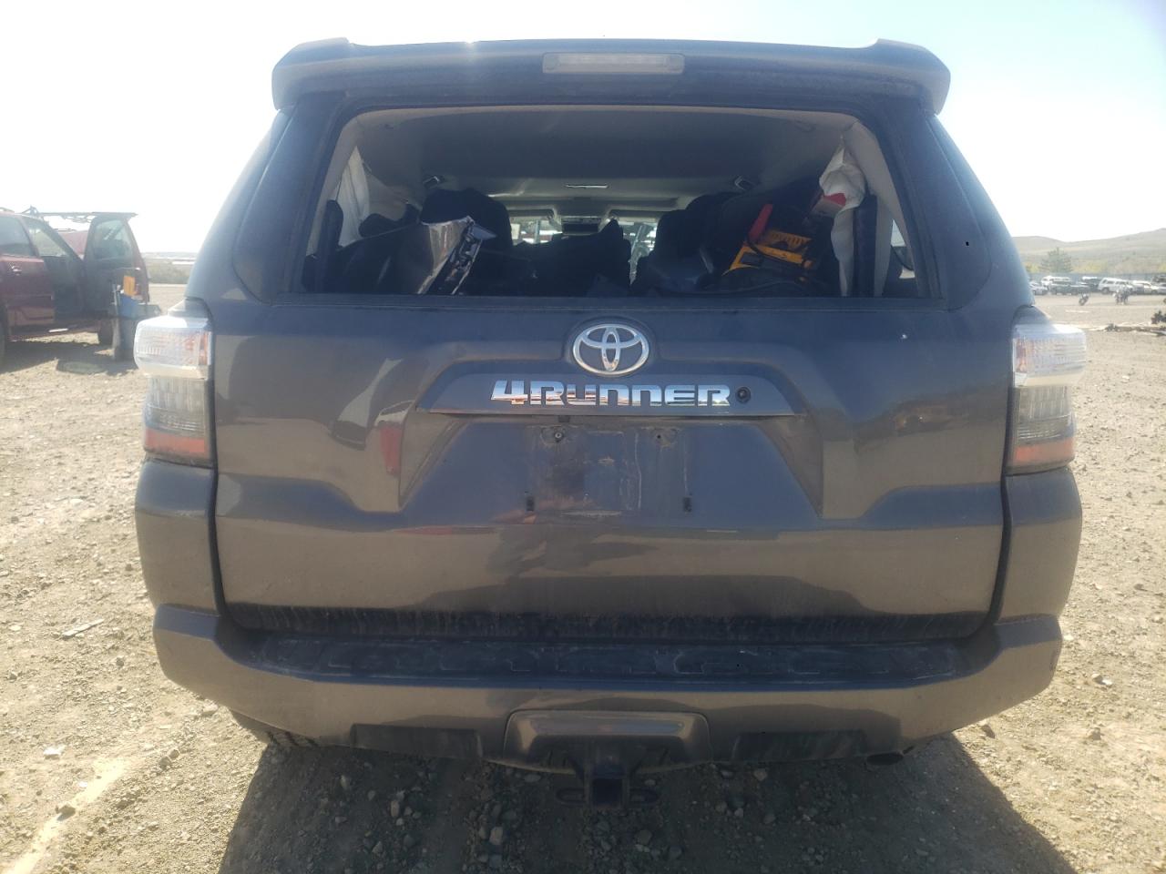 Photo 5 VIN: JTEBU5JR1J5546913 - TOYOTA 4RUNNER 