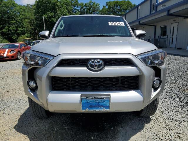 Photo 4 VIN: JTEBU5JR1J5568555 - TOYOTA 4RUNNER 