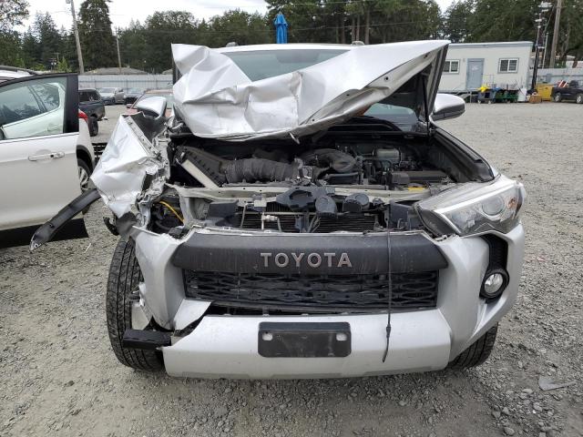 Photo 4 VIN: JTEBU5JR1K5670861 - TOYOTA 4RUNNER 