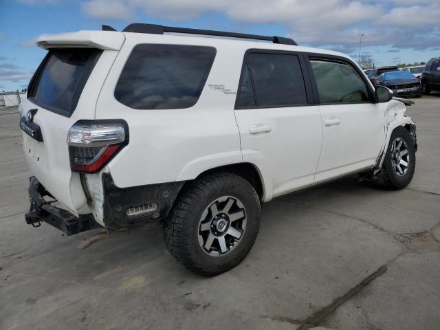 Photo 2 VIN: JTEBU5JR1K5679978 - TOYOTA 4RUNNER SR 