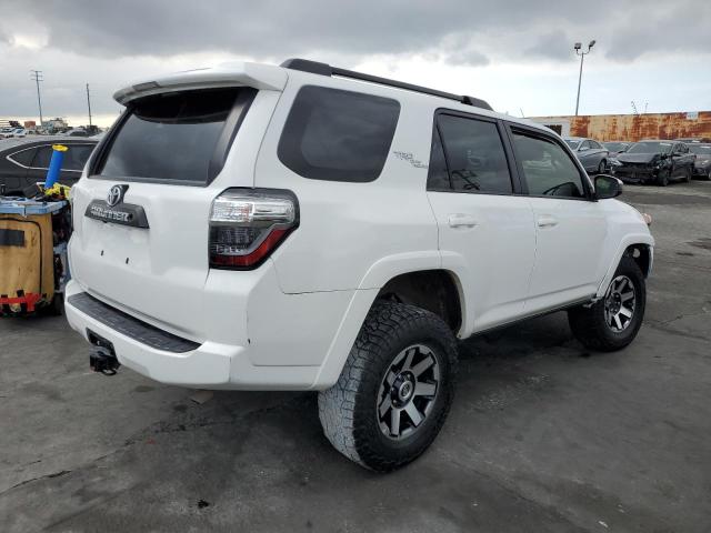 Photo 2 VIN: JTEBU5JR1K5679978 - TOYOTA 4RUNNER SR 