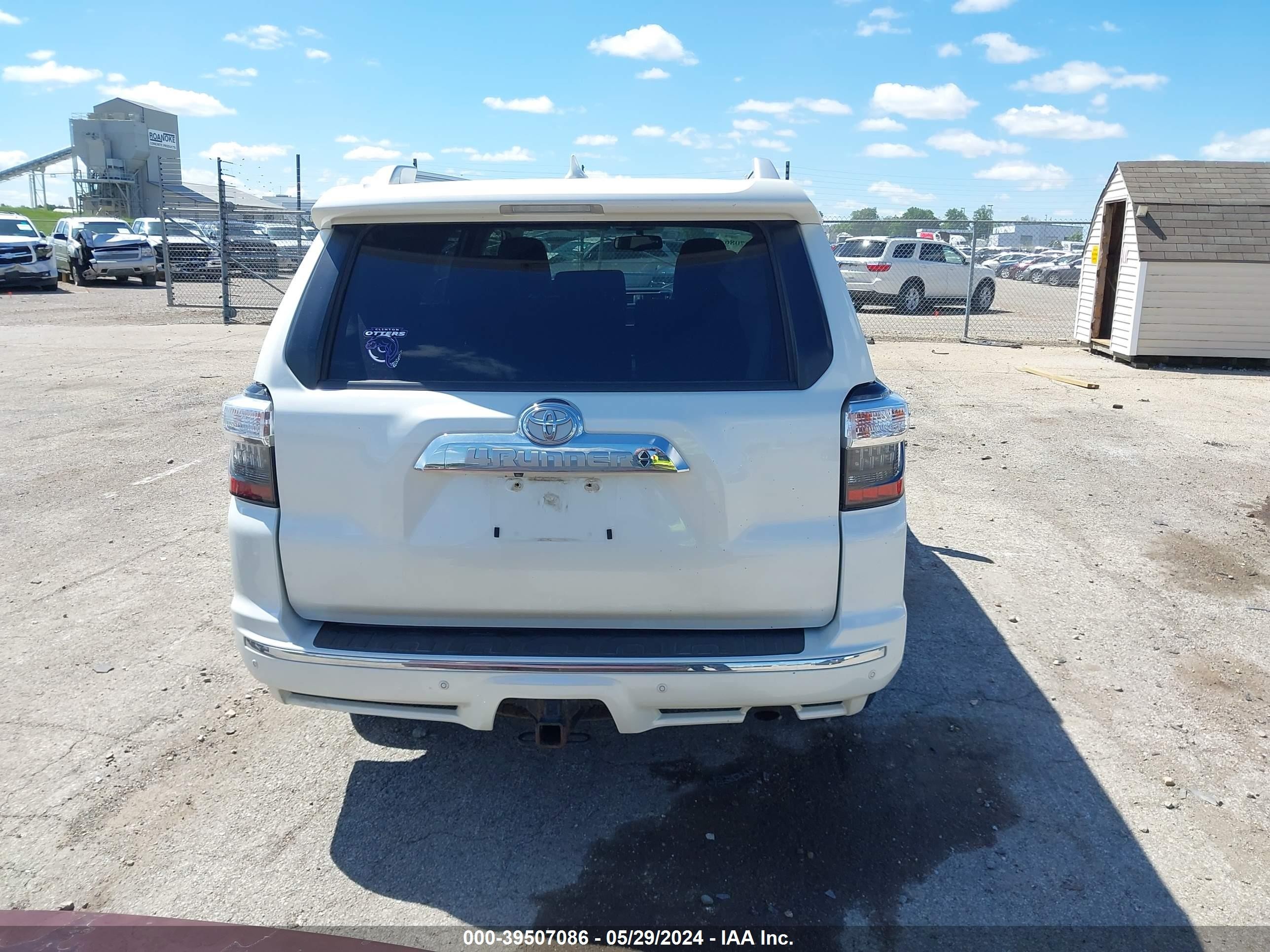 Photo 15 VIN: JTEBU5JR1K5705186 - TOYOTA 4RUNNER 