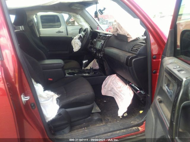 Photo 4 VIN: JTEBU5JR1K5733697 - TOYOTA 4RUNNER 