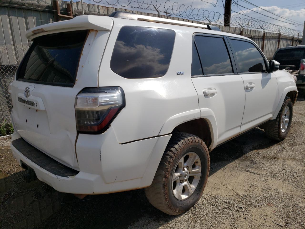 Photo 2 VIN: JTEBU5JR1L5762067 - TOYOTA 4RUNNER 