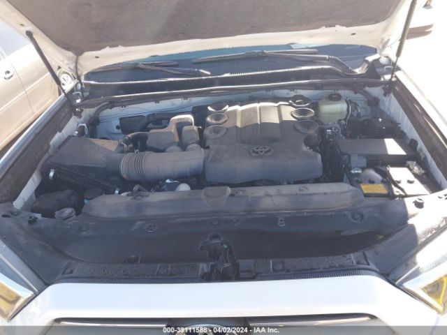 Photo 9 VIN: JTEBU5JR1L5806696 - TOYOTA 4RUNNER 