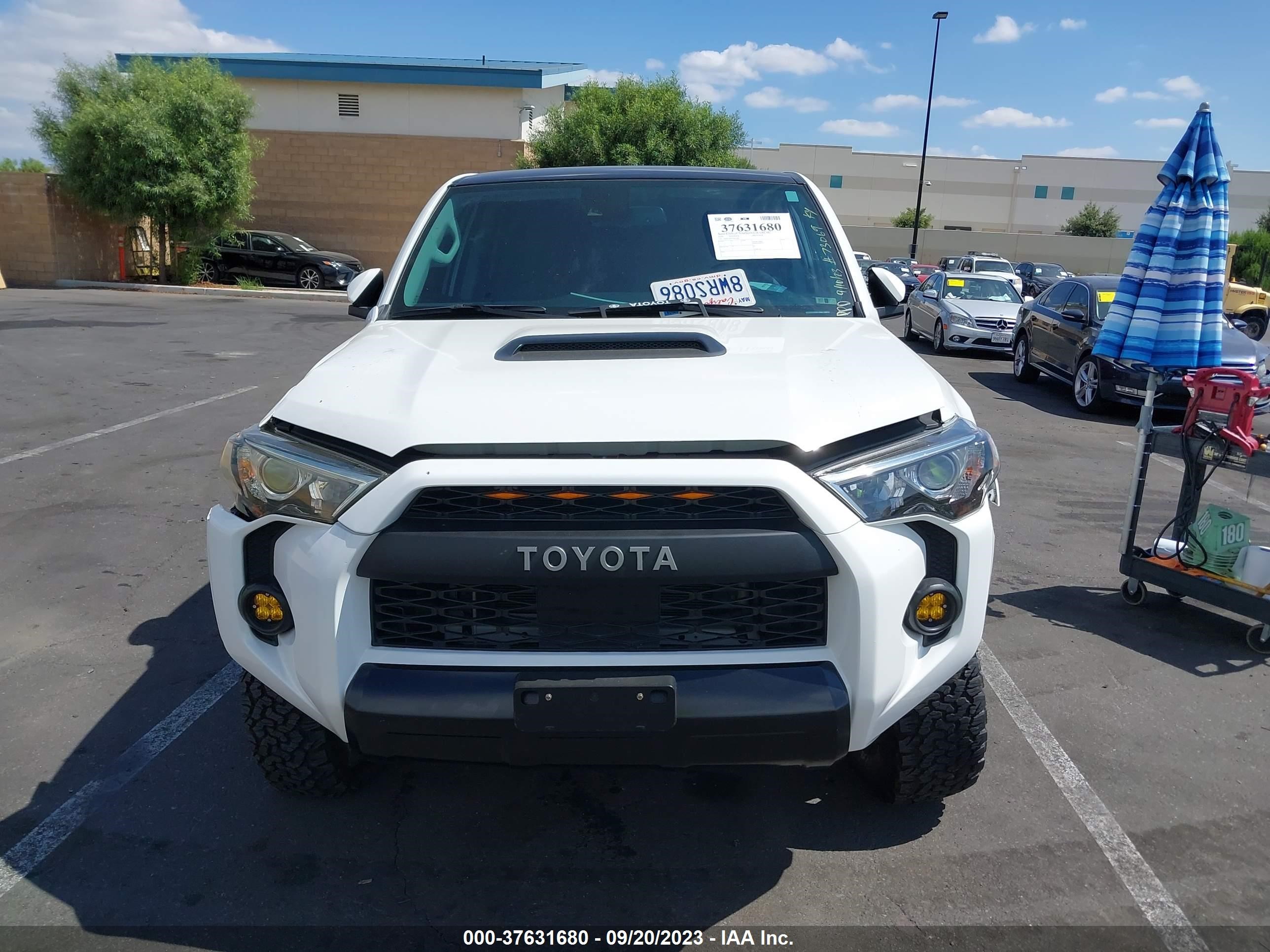 Photo 12 VIN: JTEBU5JR1L5810280 - TOYOTA 4RUNNER 