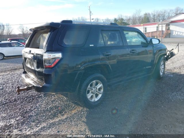 Photo 3 VIN: JTEBU5JR1L5818637 - TOYOTA 4RUNNER 