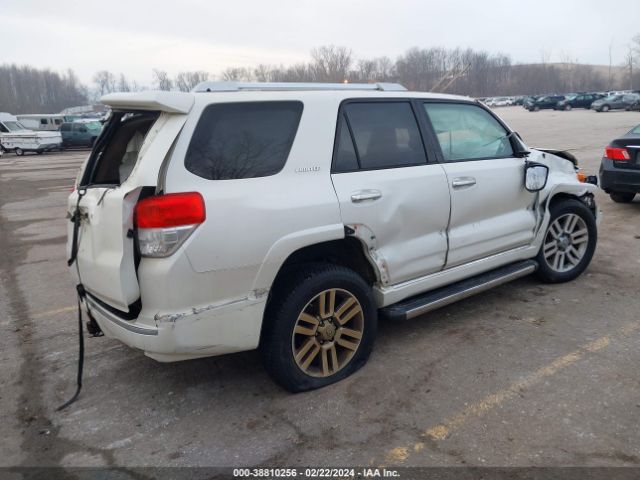 Photo 3 VIN: JTEBU5JR2B5035681 - TOYOTA 4RUNNER 