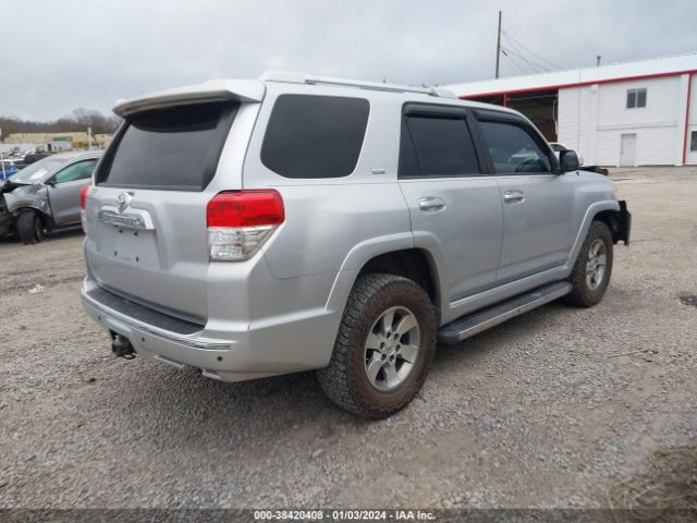 Photo 3 VIN: JTEBU5JR2B5048804 - TOYOTA 4RUNNER 