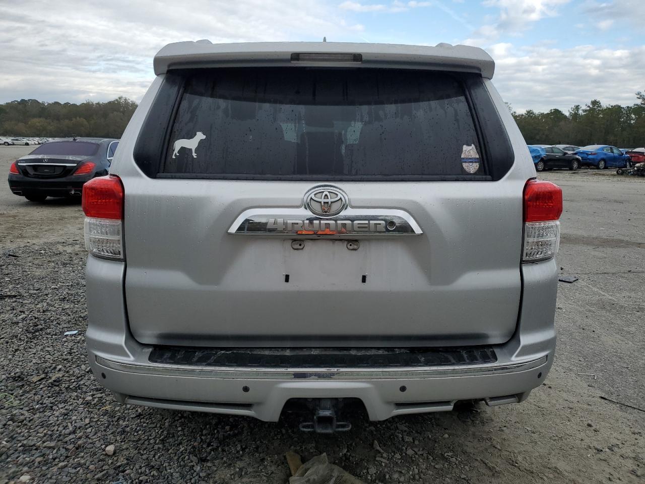 Photo 5 VIN: JTEBU5JR2B5075257 - TOYOTA 4RUNNER 