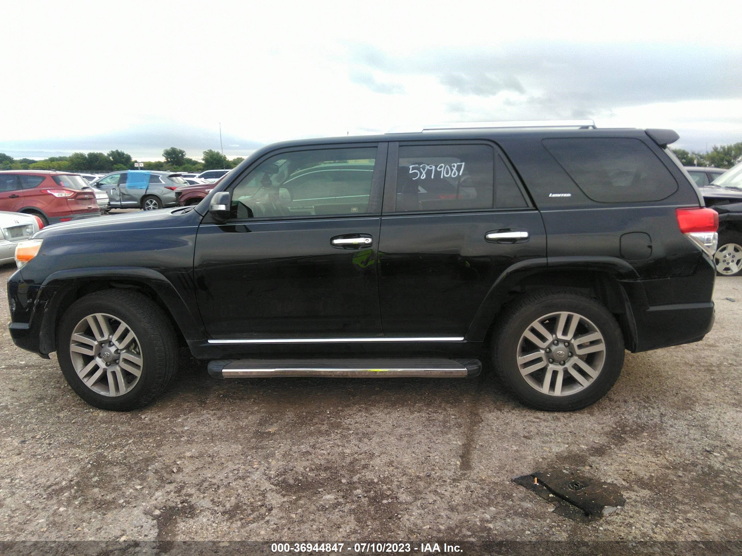 Photo 13 VIN: JTEBU5JR2D5142233 - TOYOTA 4RUNNER 