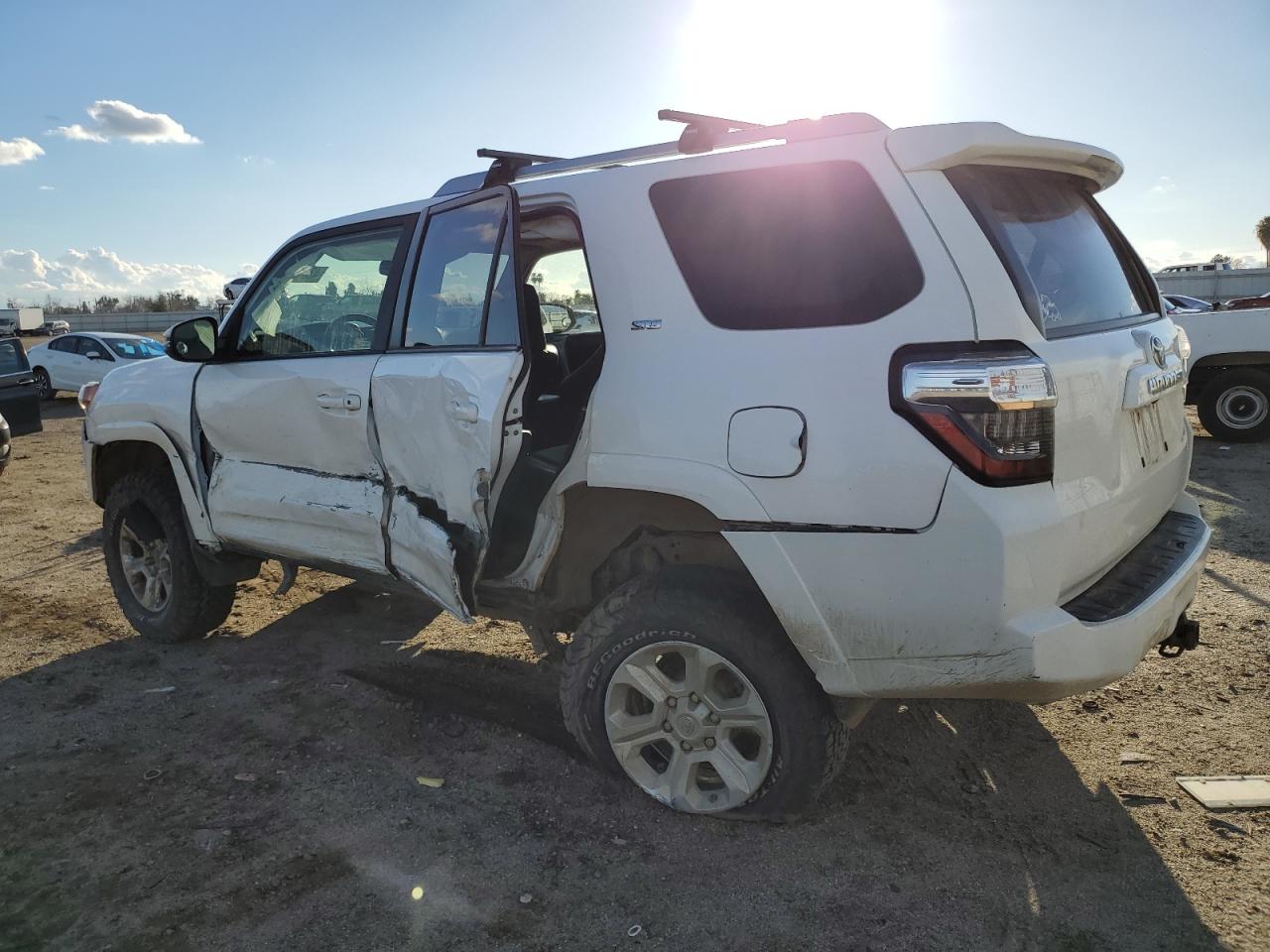 Photo 1 VIN: JTEBU5JR2F5233151 - TOYOTA 4RUNNER 