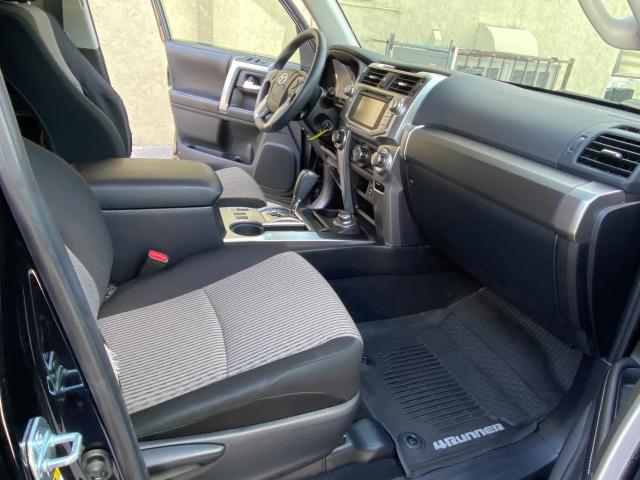 Photo 4 VIN: JTEBU5JR2H5425947 - TOYOTA 4RUNNER SR 