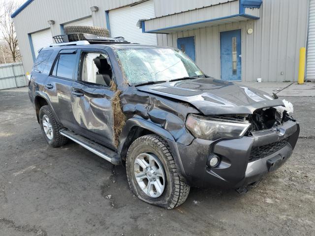 Photo 3 VIN: JTEBU5JR2H5452517 - TOYOTA 4RUNNER SR 