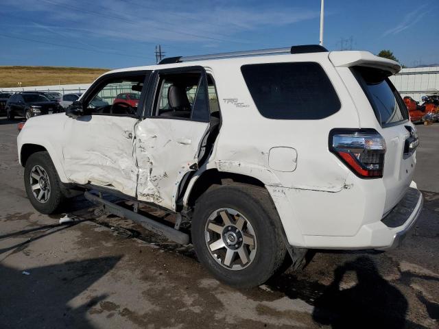 Photo 1 VIN: JTEBU5JR2H5480897 - TOYOTA 4RUNNER SR 