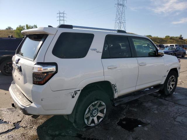 Photo 2 VIN: JTEBU5JR2H5480897 - TOYOTA 4RUNNER SR 