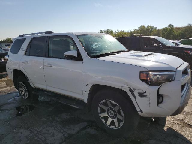 Photo 3 VIN: JTEBU5JR2H5480897 - TOYOTA 4RUNNER SR 