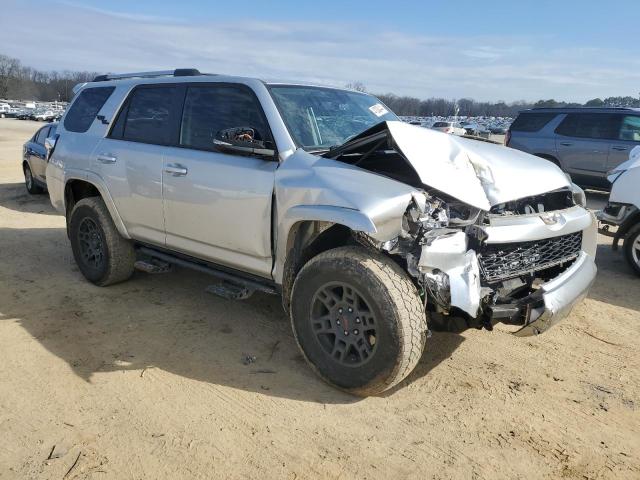 Photo 3 VIN: JTEBU5JR2J5554051 - TOYOTA 4RUNNER 