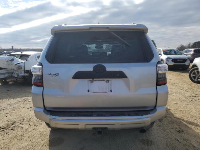 Photo 5 VIN: JTEBU5JR2J5554051 - TOYOTA 4RUNNER 