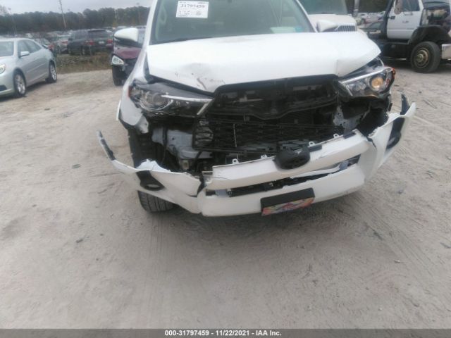 Photo 5 VIN: JTEBU5JR2J5566717 - TOYOTA 4RUNNER 