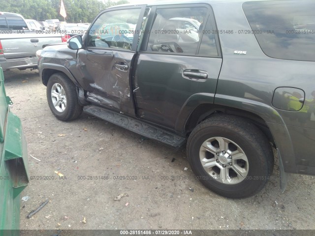 Photo 5 VIN: JTEBU5JR2J5591911 - TOYOTA 4RUNNER 