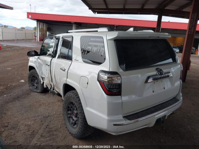 Photo 2 VIN: JTEBU5JR2J5593089 - TOYOTA 4RUNNER 