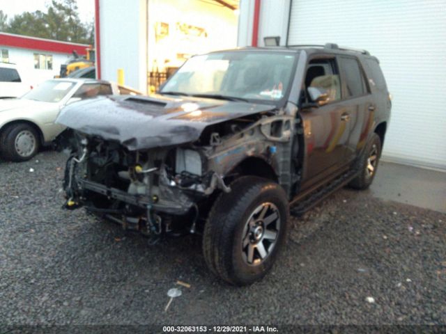 Photo 1 VIN: JTEBU5JR2J5604608 - TOYOTA 4RUNNER 