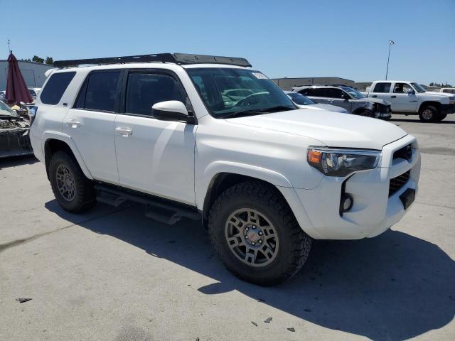 Photo 3 VIN: JTEBU5JR2K5651011 - TOYOTA 4RUNNER SR 