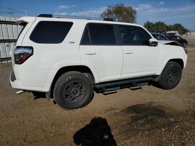 Photo 2 VIN: JTEBU5JR2K5675518 - TOYOTA 4RUNNER SR 