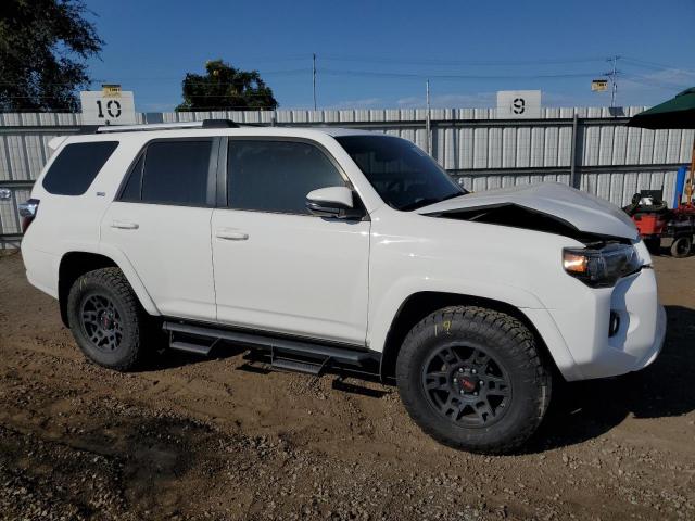 Photo 3 VIN: JTEBU5JR2K5675518 - TOYOTA 4RUNNER SR 