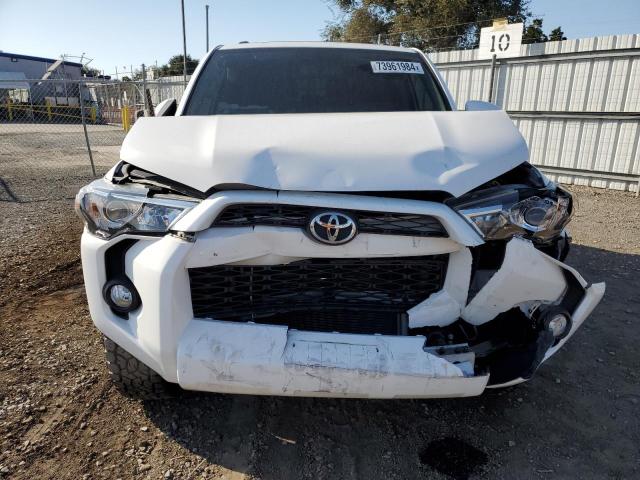 Photo 4 VIN: JTEBU5JR2K5675518 - TOYOTA 4RUNNER SR 