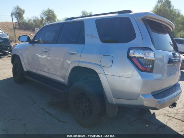 Photo 2 VIN: JTEBU5JR2L5781677 - TOYOTA 4RUNNER 