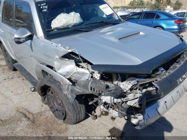 Photo 5 VIN: JTEBU5JR2L5781677 - TOYOTA 4RUNNER 