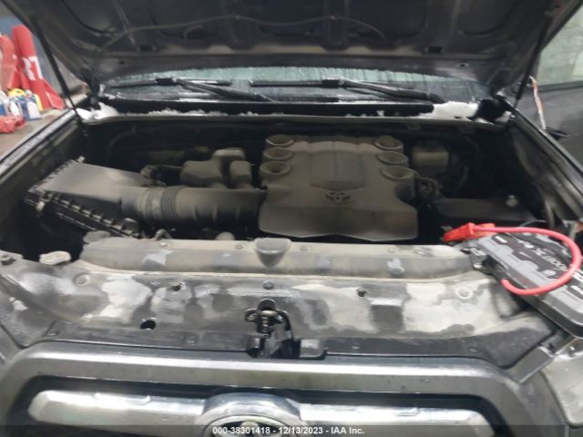 Photo 9 VIN: JTEBU5JR3A5027040 - TOYOTA 4RUNNER 