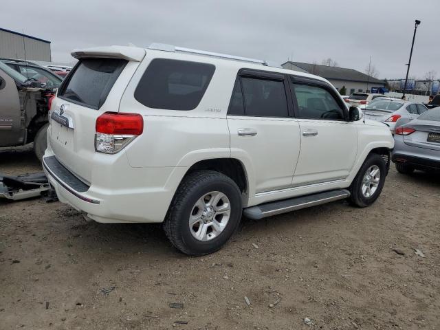 Photo 2 VIN: JTEBU5JR3B5037777 - TOYOTA 4RUNNER SR 