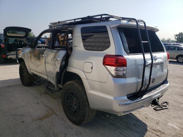 Photo 1 VIN: JTEBU5JR3B5063666 - TOYOTA 4RUNNER SR 