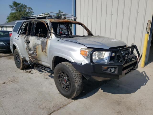 Photo 3 VIN: JTEBU5JR3B5063666 - TOYOTA 4RUNNER SR 