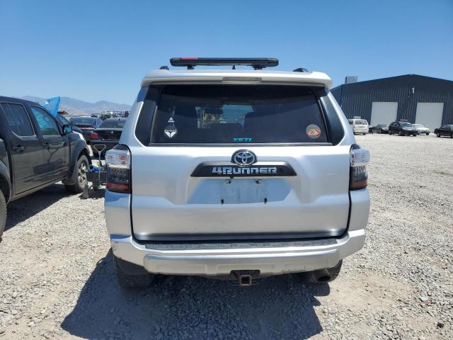 Photo 5 VIN: JTEBU5JR3F5224975 - TOYOTA 4RUNNER SR 