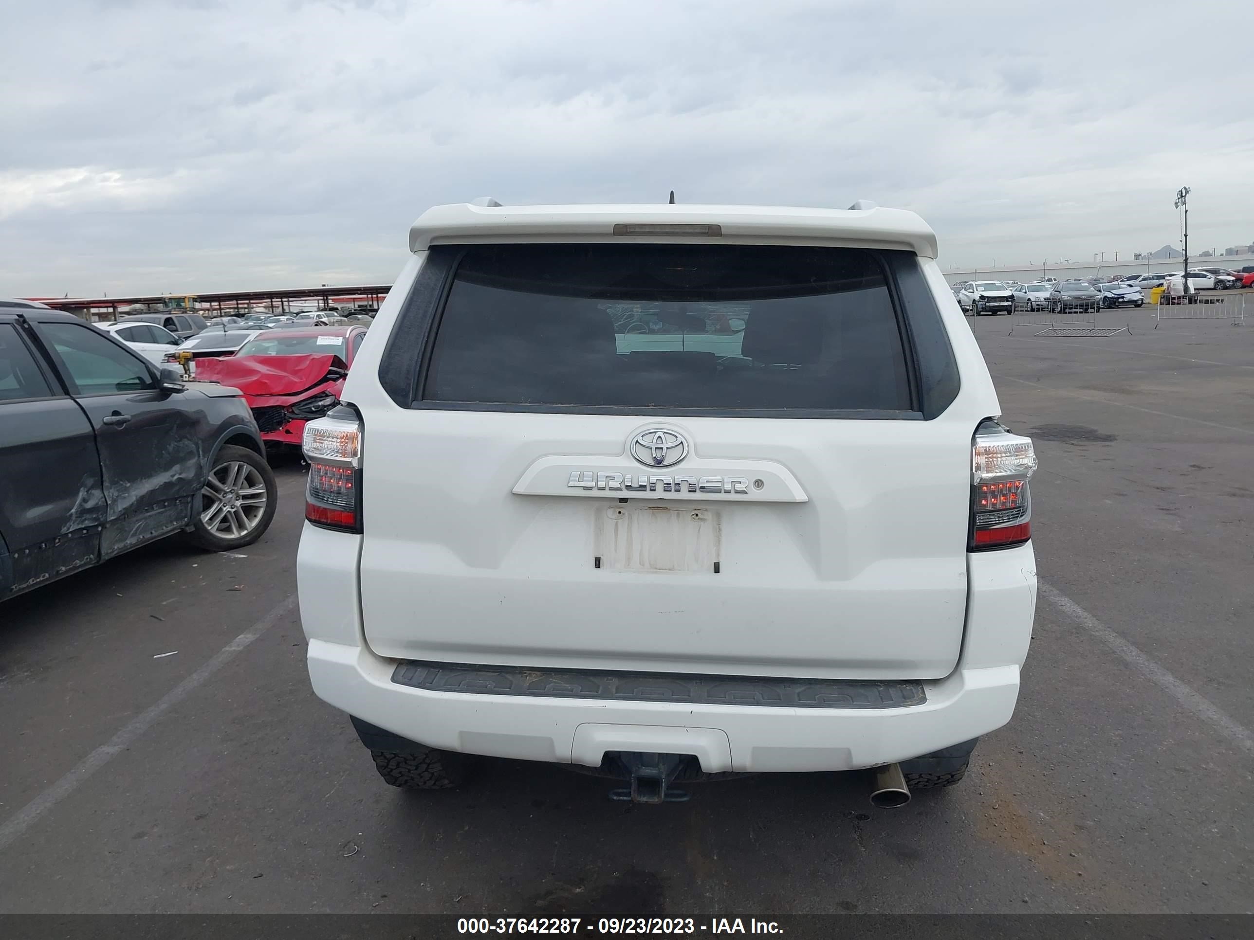 Photo 15 VIN: JTEBU5JR3G5302835 - TOYOTA 4RUNNER 