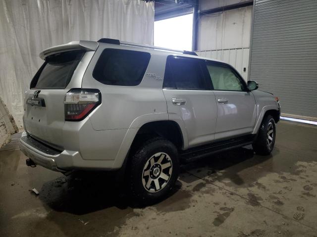 Photo 2 VIN: JTEBU5JR3H5418439 - TOYOTA 4RUNNER 