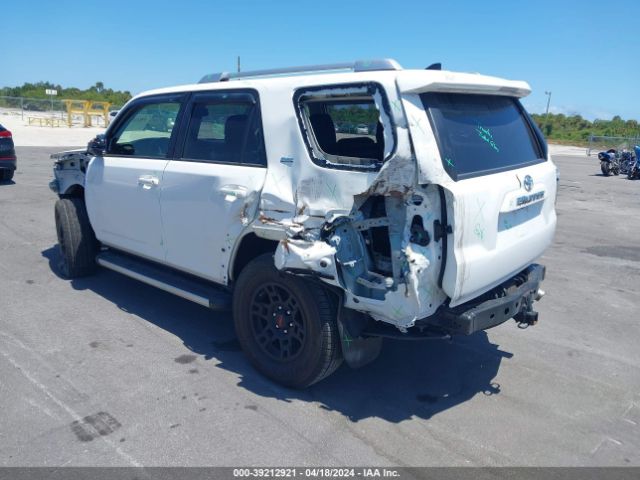 Photo 2 VIN: JTEBU5JR3H5421812 - TOYOTA 4RUNNER 