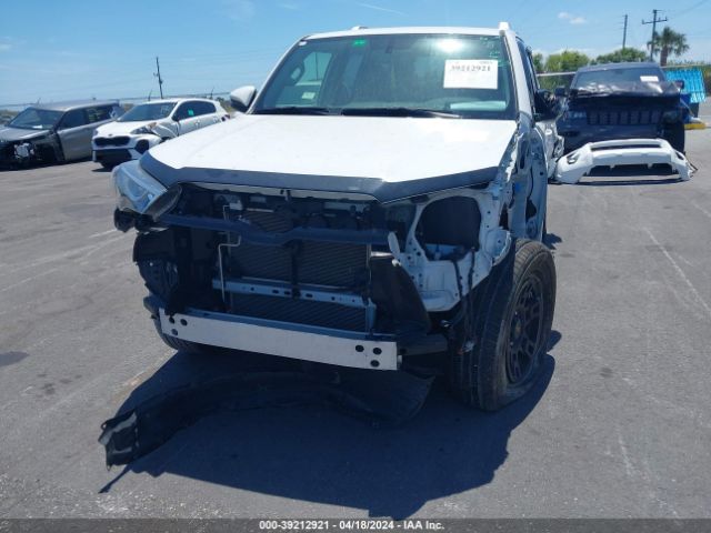 Photo 5 VIN: JTEBU5JR3H5421812 - TOYOTA 4RUNNER 